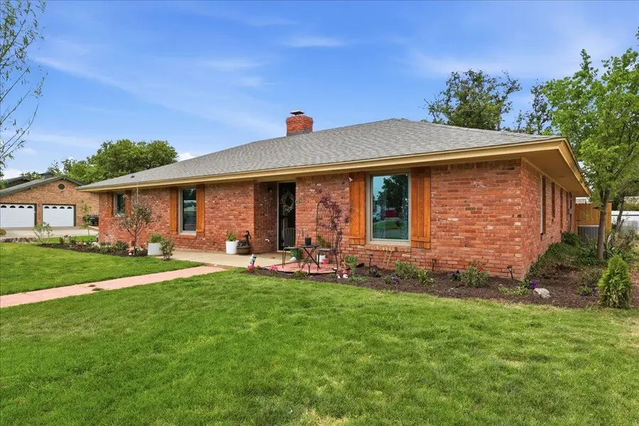 1401 Avenue N, Ralls, TX 79357 - #2