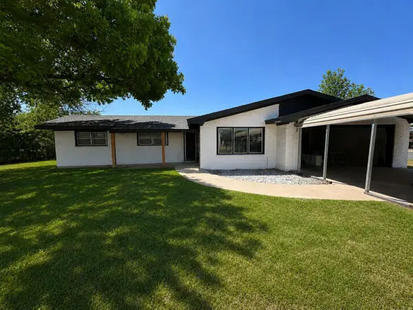 1729 W Ave E, Muleshoe, TX 79347