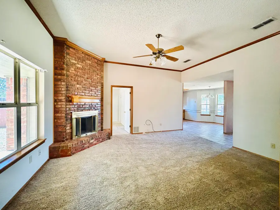 9617 Dover Avenue, Lubbock, TX 79424 - #2