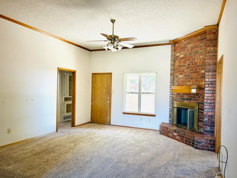 9617 Dover Avenue, Lubbock, TX 79424 - #3