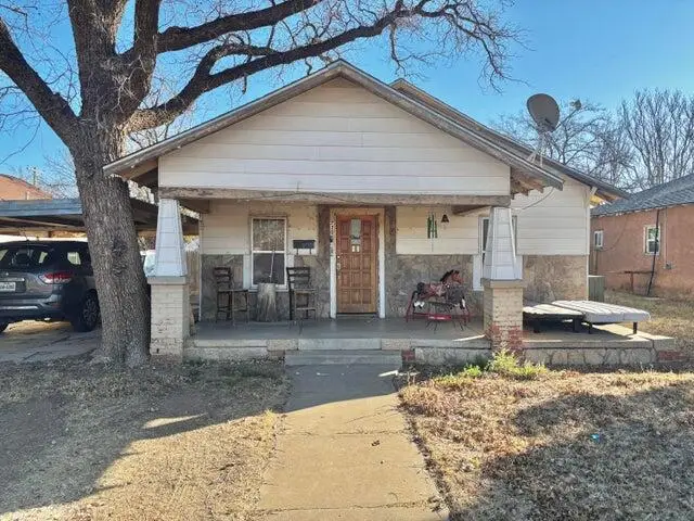 720 S 11th Street, Slaton, TX 79364 - #1