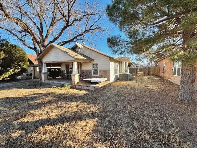 720 S 11th Street, Slaton, TX 79364 - #2