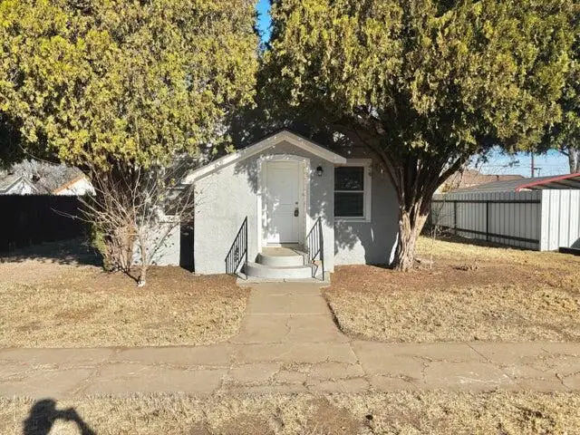 420 W Lynn Street, Slaton, TX 79364 - #1