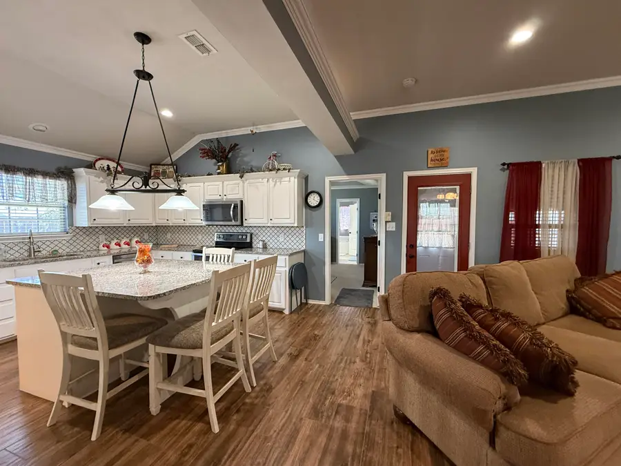 1515 Yorkshire Avenue, Wolfforth, TX 79382 - #2