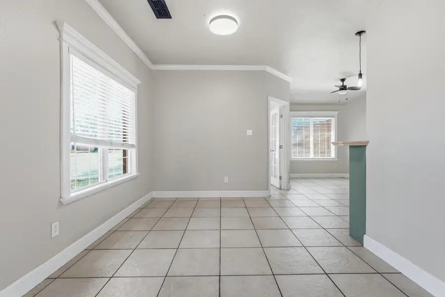 8202 Clinton Avenue, Lubbock, TX 79424 - #3