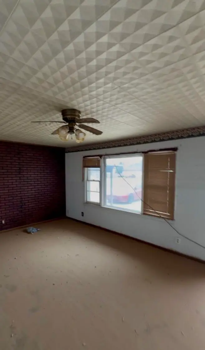 706 12th Street, Shallowater, TX 79363 - #2