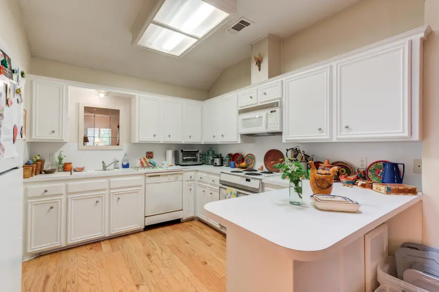 5902 Richmond Avenue, Lubbock, TX 79414 - #3