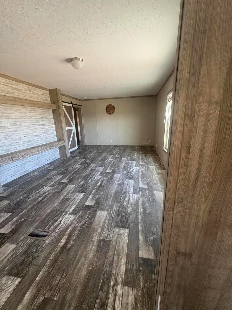 404 Avenue O, Ralls, TX 79357 - #2