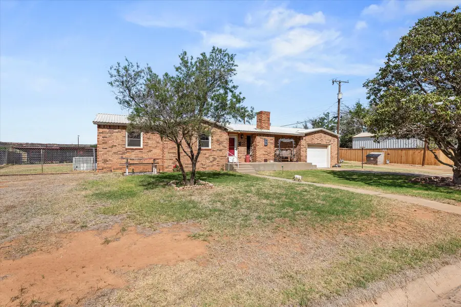 611 S Avenue R, Post, TX 79356 - #2