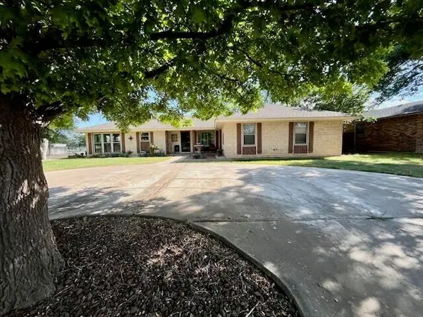3601 Grandview Street, Plainview, TX 79072