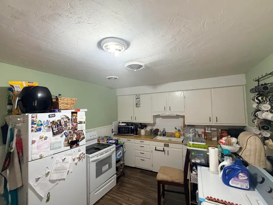 207 SE 5th Street, Plainview, TX 79072 - #2