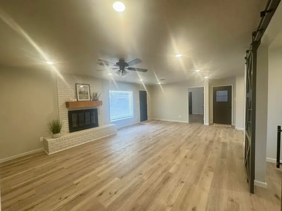 2405 N 3rd Street, Tahoka, TX 79373 - #2