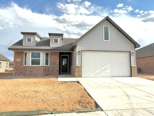 317 Cowboy Lane, Wolfforth, TX 79382