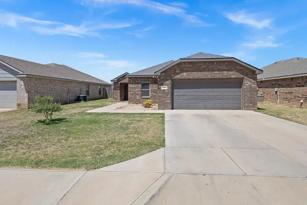 718 Hillshire Avenue, Wolfforth, TX 79382