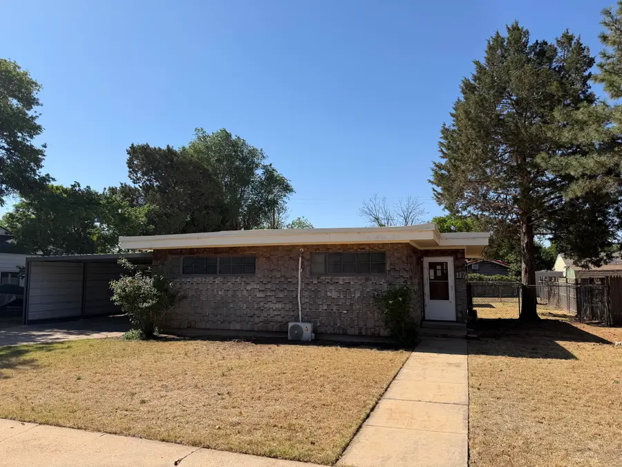 117 SW 9th, Plainview, TX 79072 - #2