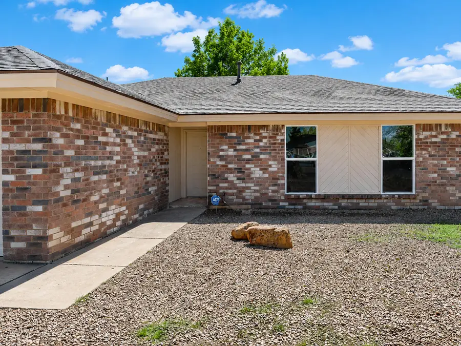 5729 Duke Street, Lubbock, TX 79416 - #3