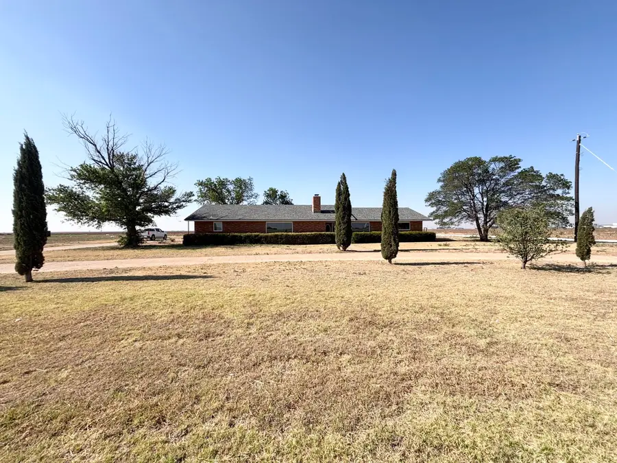502 E F M 597, Abernathy, TX 79311 - #2