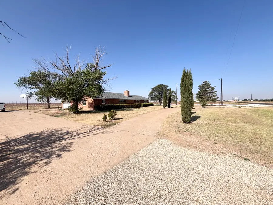 502 E F M 597, Abernathy, TX 79311 - #3