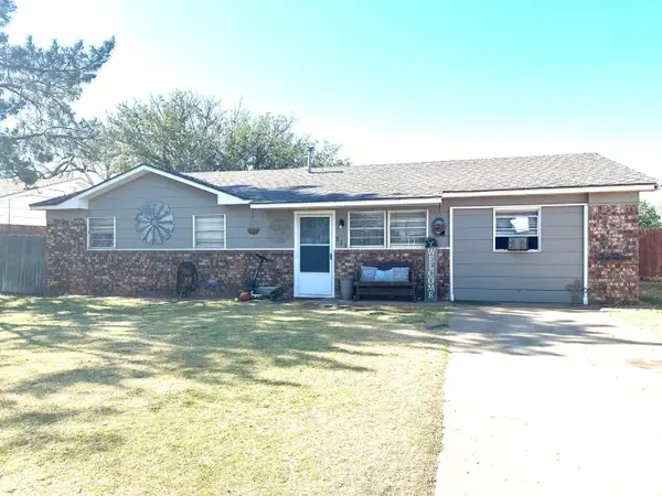 311 W 13th Street, Hale Center, TX 79041