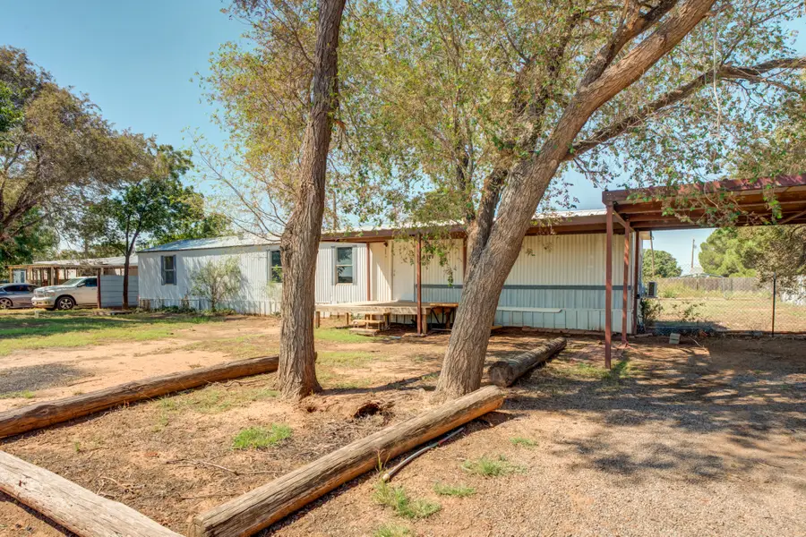 9417 N Dixon Avenue, Lubbock, TX 79415 - #3