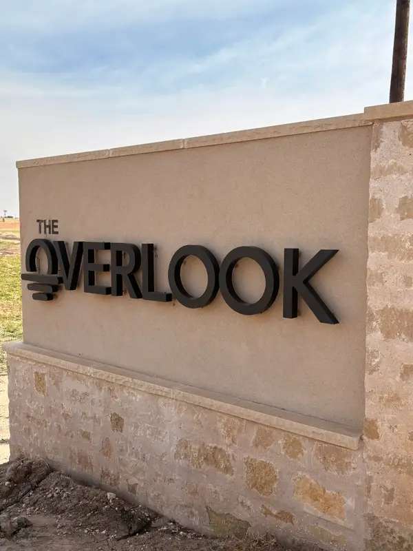 1208 Cottonwood Avenue, Wolfforth, TX 79382