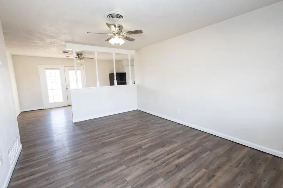 606 Bangor Avenue, Lubbock, TX 79416 - #2