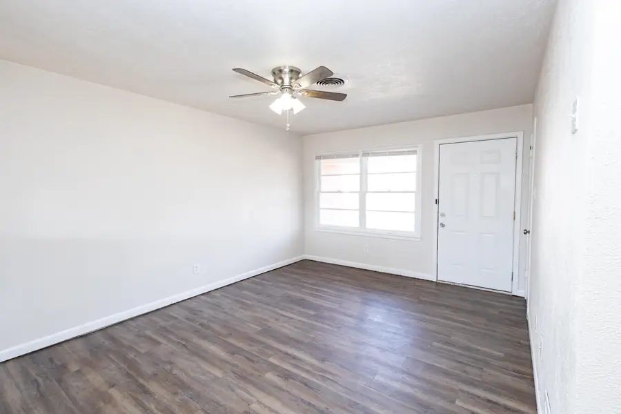 606 Bangor Avenue, Lubbock, TX 79416 - #3