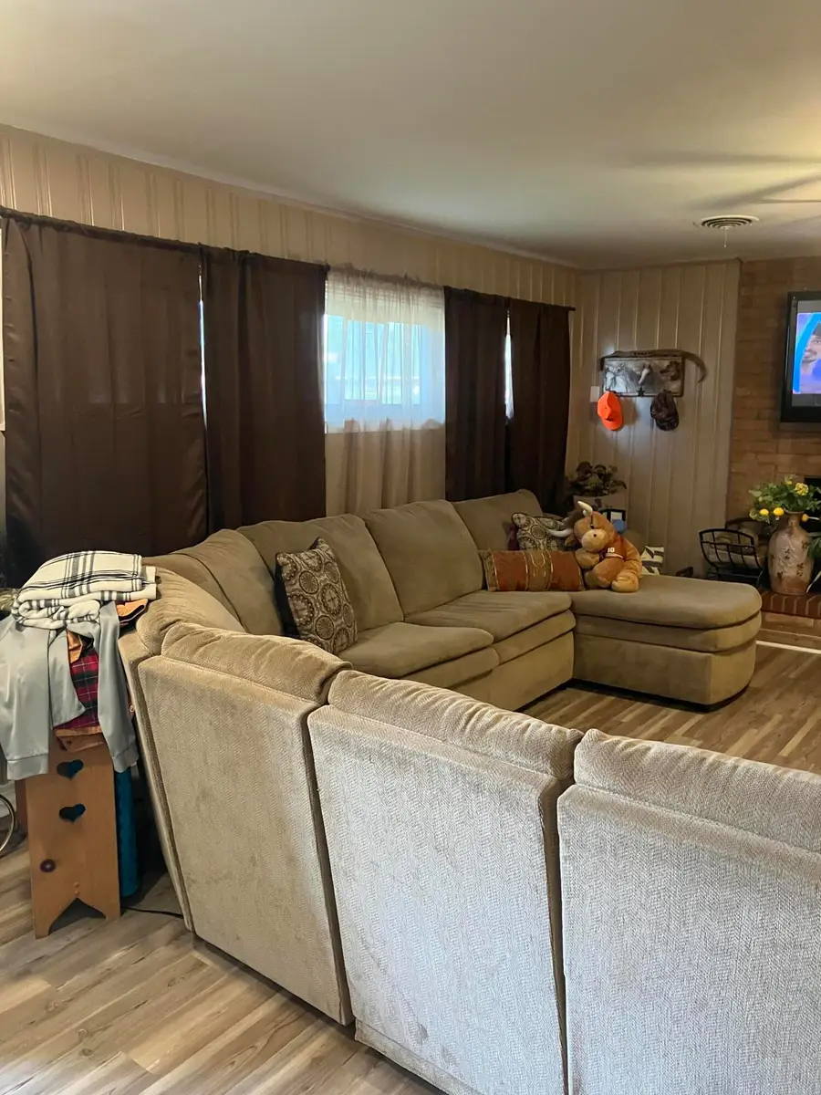 2701 W 11th Street, Plainview, TX 79072 - #3