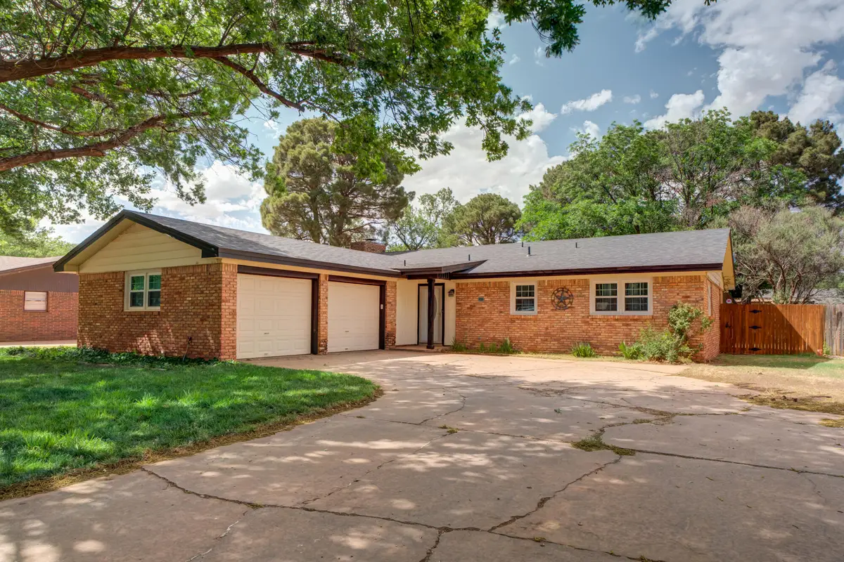 2412 N 1st Street, Tahoka, TX 79373 - #1