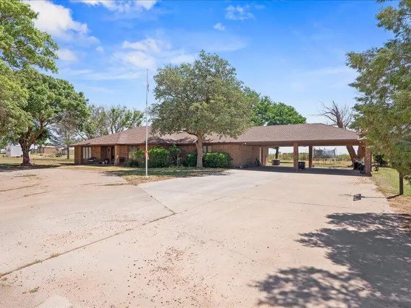 2803 Thomas Drive, Denver City, TX 79323 - #3
