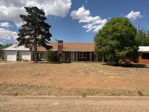 916 16th Street, Seagraves, TX 79359