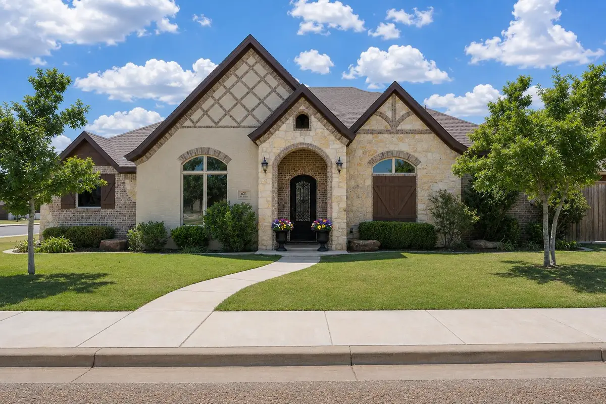 621 N 11th Street, Wolfforth, TX 79382 - #1