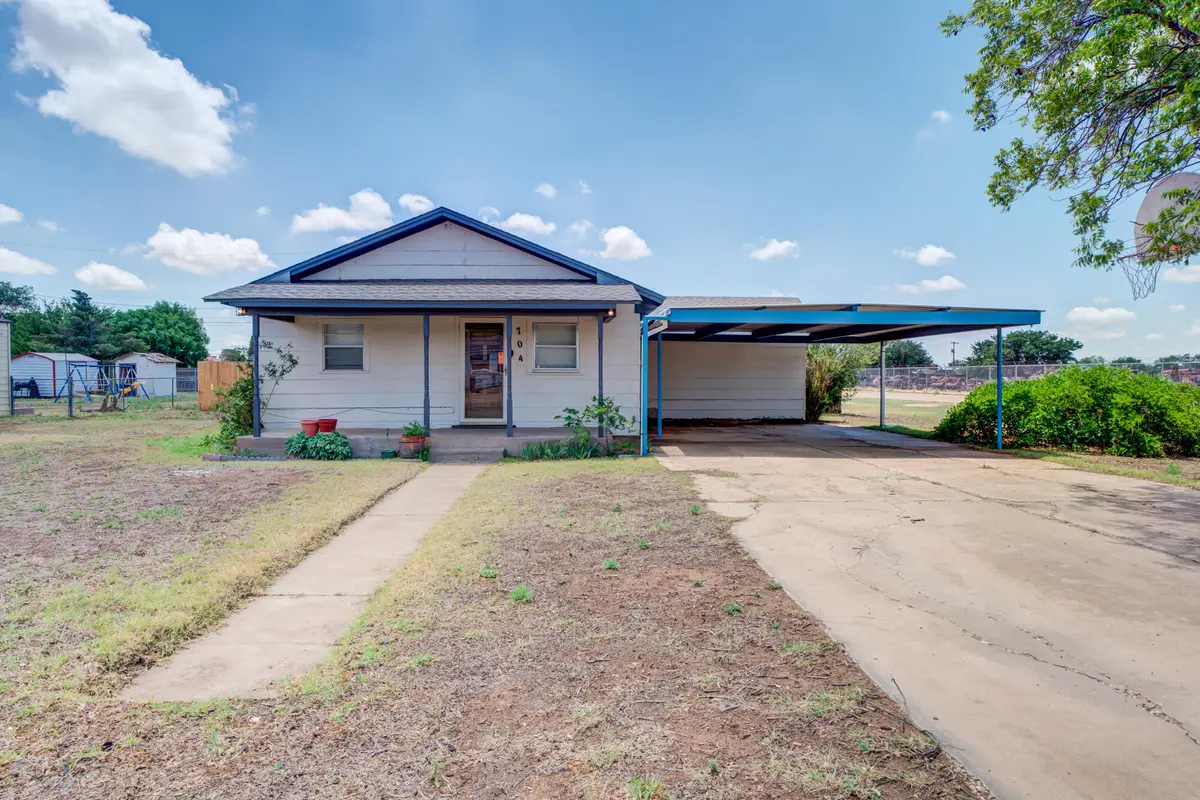 704 11th Street, Shallowater, TX 79363 - #1