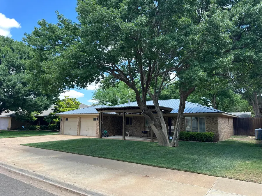 8207 Brentwood Avenue, Lubbock, TX 79424 - #3