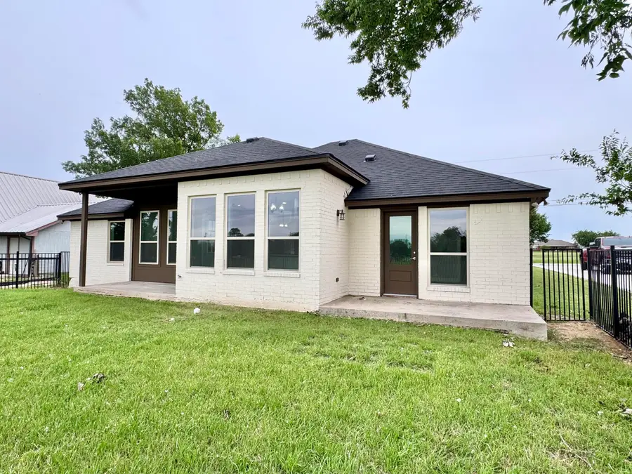 226 Lakeview Drive, Runaway Bay, TX 76426 - #3