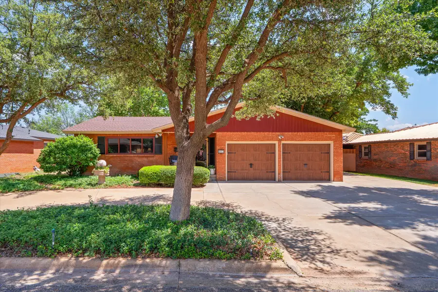 607 N 18th Street, Lamesa, TX 79331 - #2