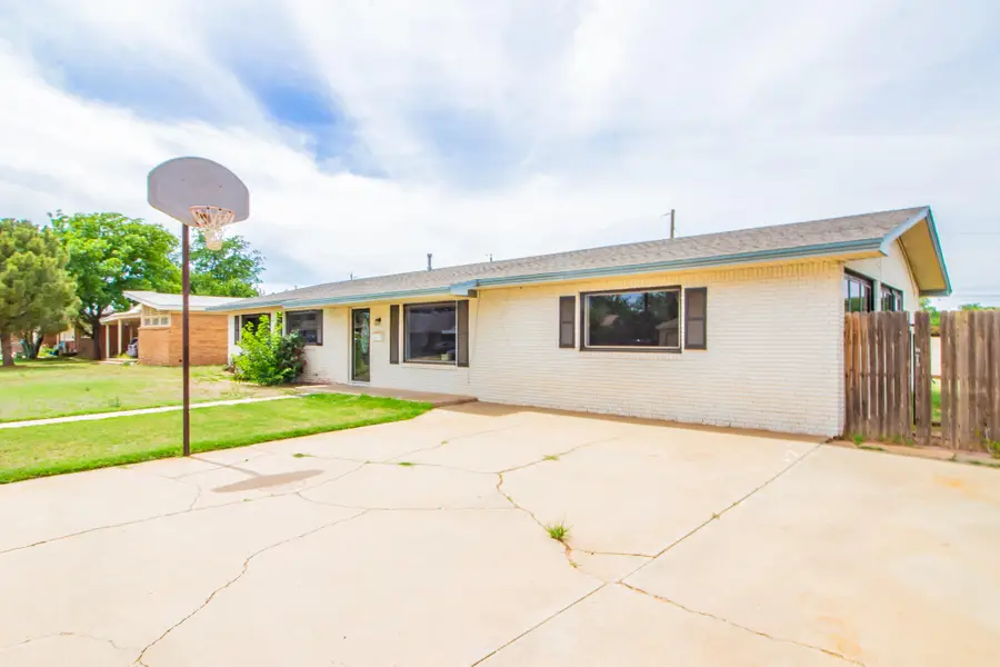 302 N 21st Place, Lamesa, TX 79331 - #2