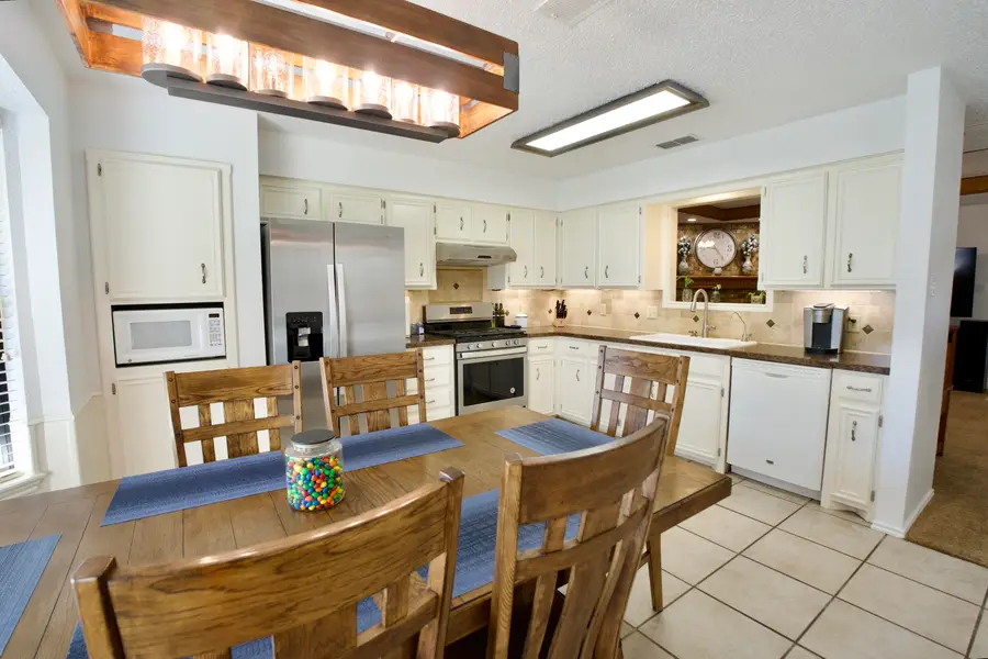 6916 Hope Avenue, Lubbock, TX 79424 - #3