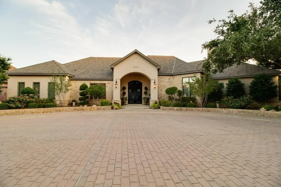 9100 Vicksburg Avenue, Lubbock, TX 79424 - #3