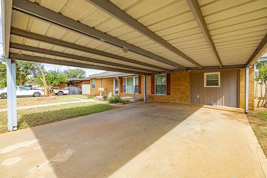 203 N 19th Street, Lamesa, TX 79331 - #3