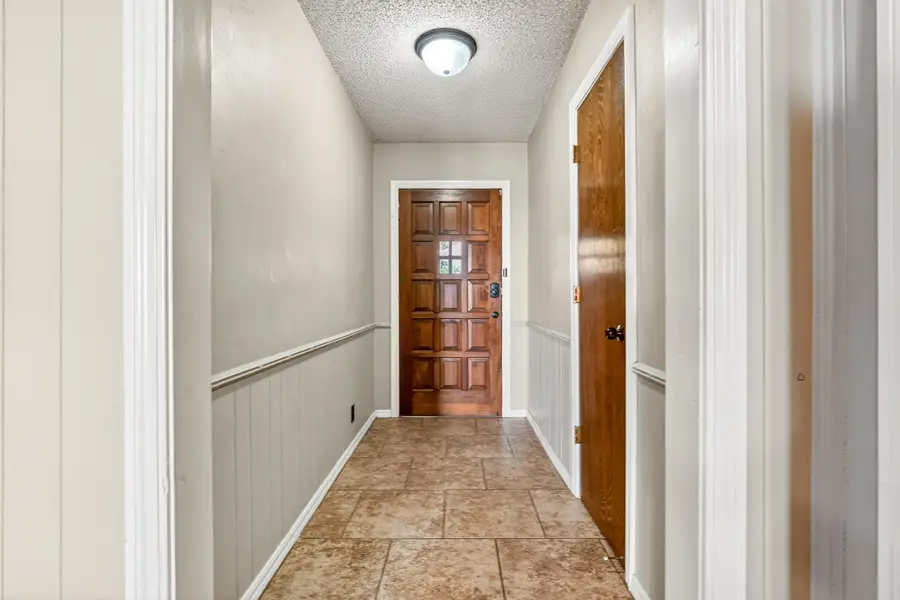 225 N Terry Drive, Slaton, TX 79364 - #3