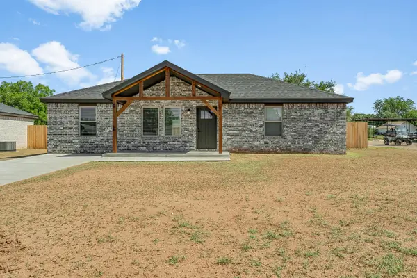 702 11th Street, Abernathy, TX 79311