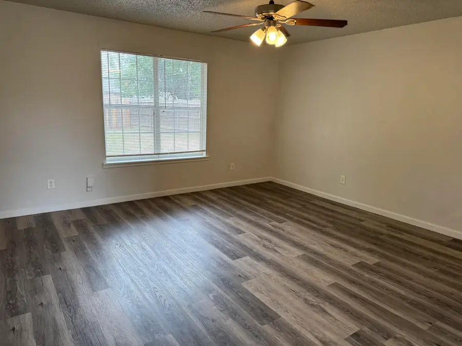 5915 13th Street, Lubbock, TX 79416 - #3