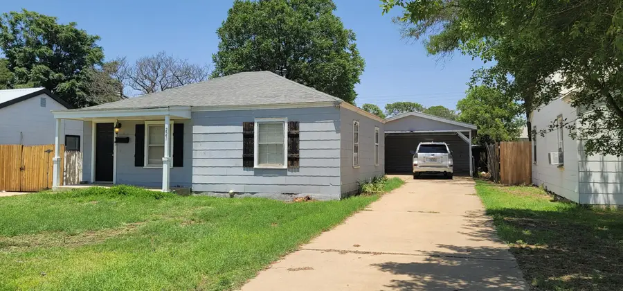 2214 40th Street, Lubbock, TX 79412 - #2