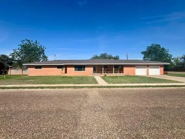 302 SW 5th Street, Lockney, TX 79241