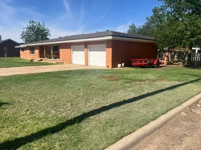 302 SW 5th Street, Lockney, TX 79241 - #2