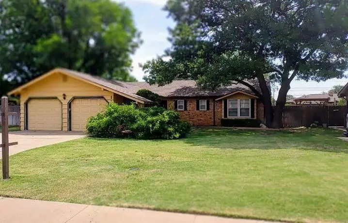 1812 Floydada Street, Plainview, TX 79072 - #1