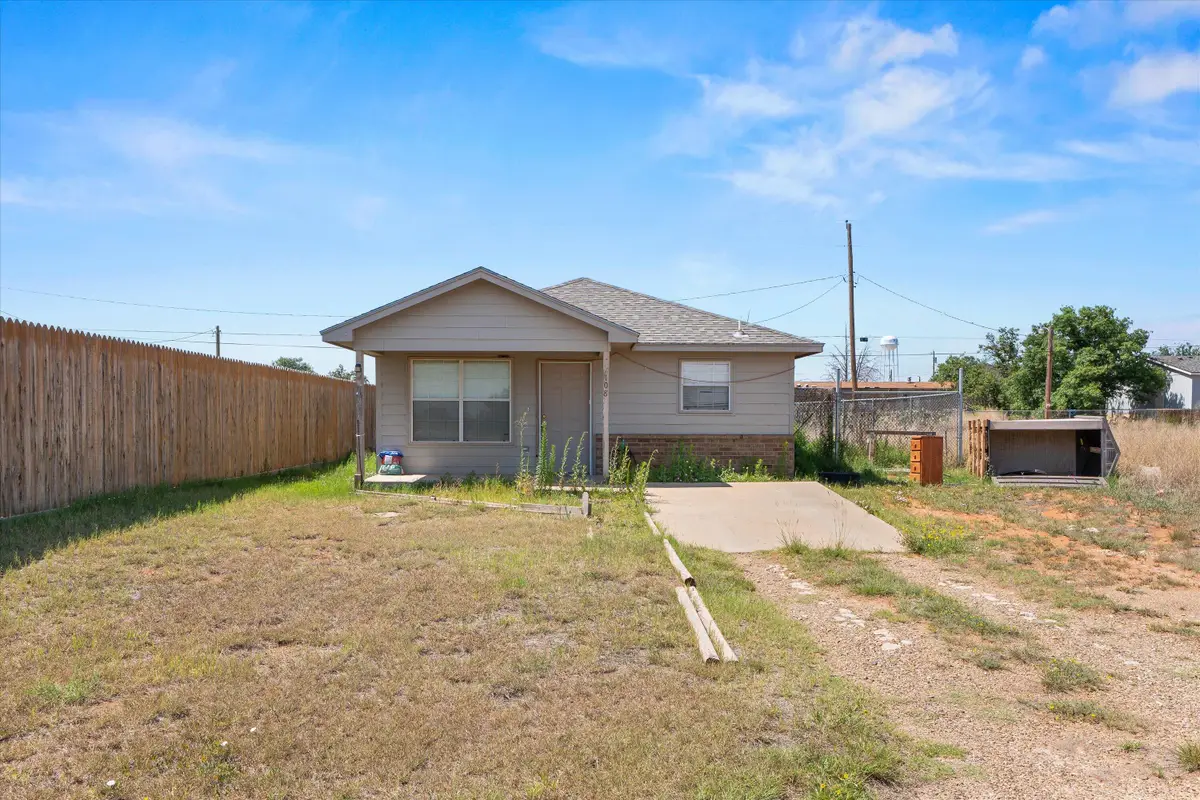 108 11th Street, Plains, TX 79355 - #1