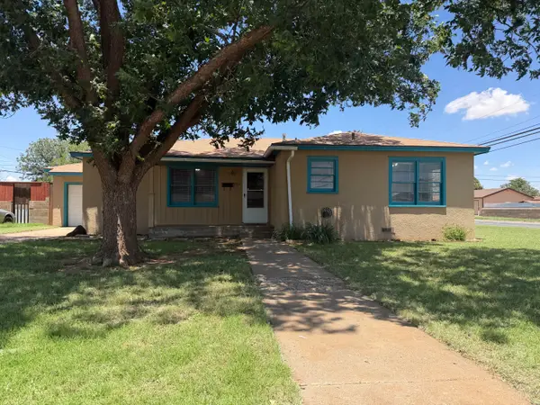 711 E Oak Street, Brownfield, TX 79316