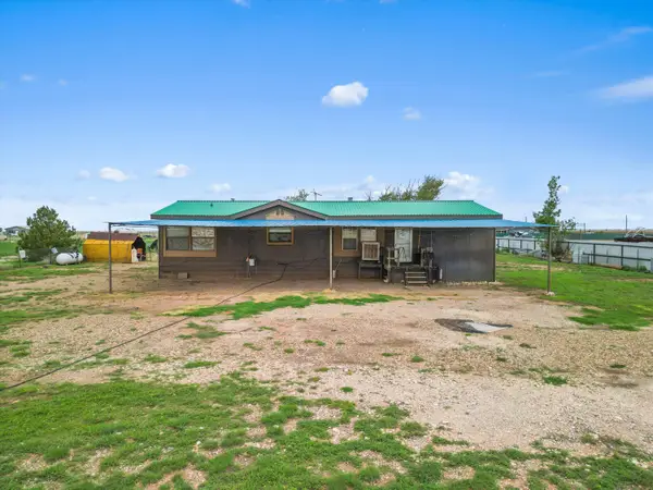 3104 Black Gold Road, Levelland, TX 79336